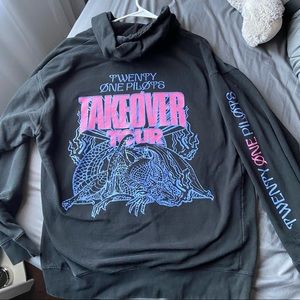Twenty One Pilots Takeøver Tøur Hoodie